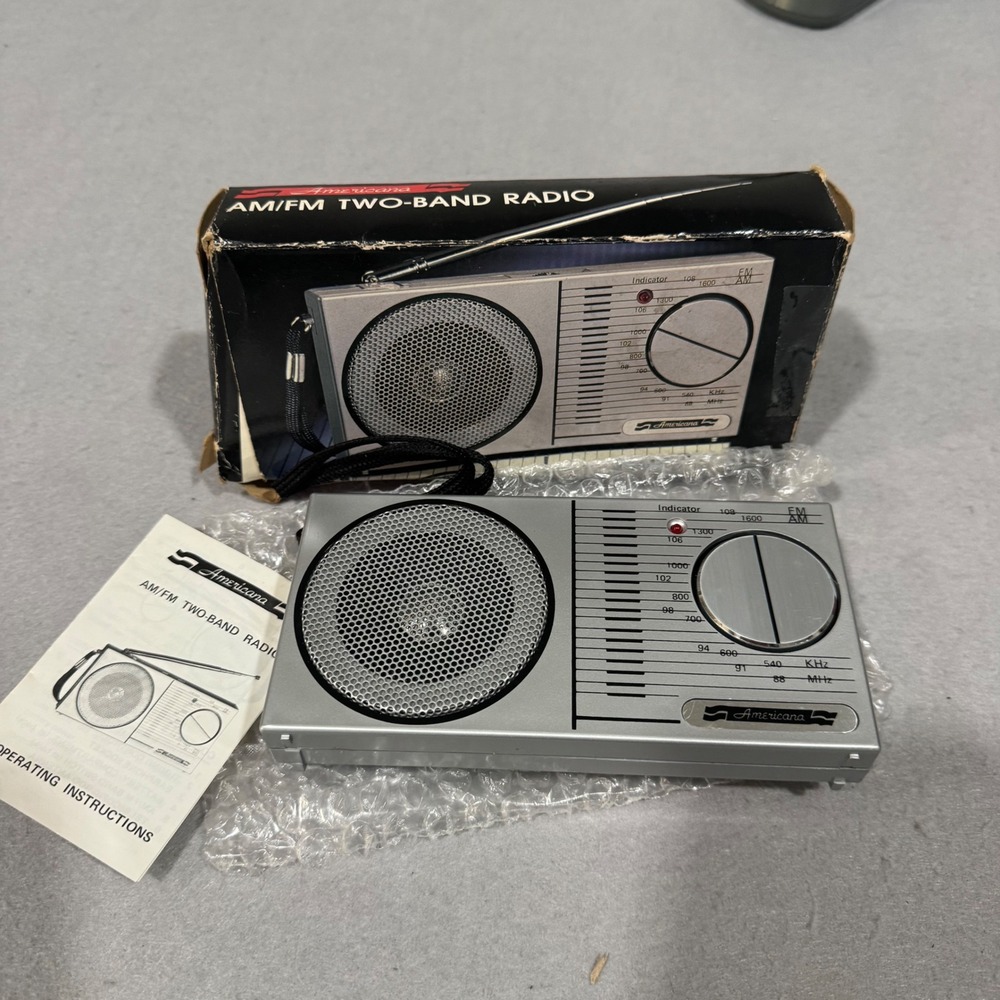 Americana Portable AM FM Radio Silver Vintage Model 833 New In Box